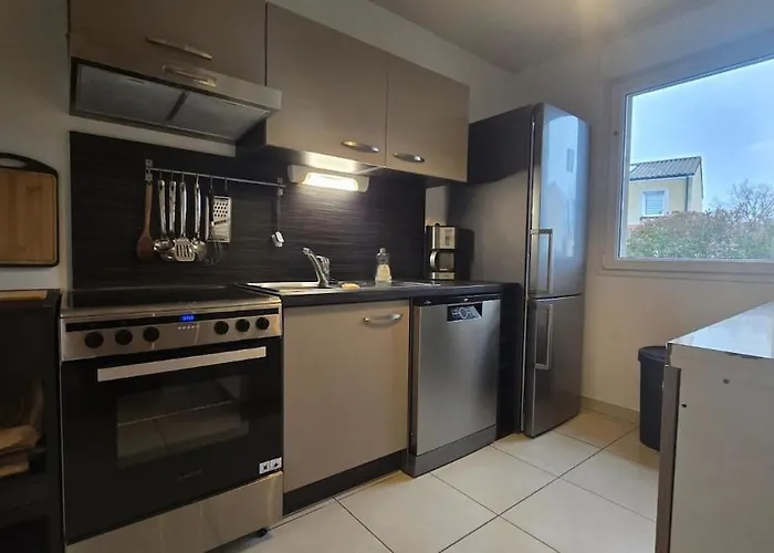 Maison Calme Et Lumineuse A Proximite Des Plages De *